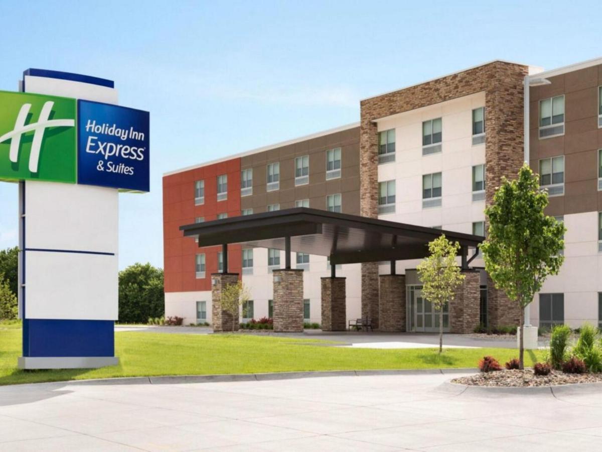 Holiday Inn Express & Suites - Dallas Market Center By Ihg Ngoại thất bức ảnh
