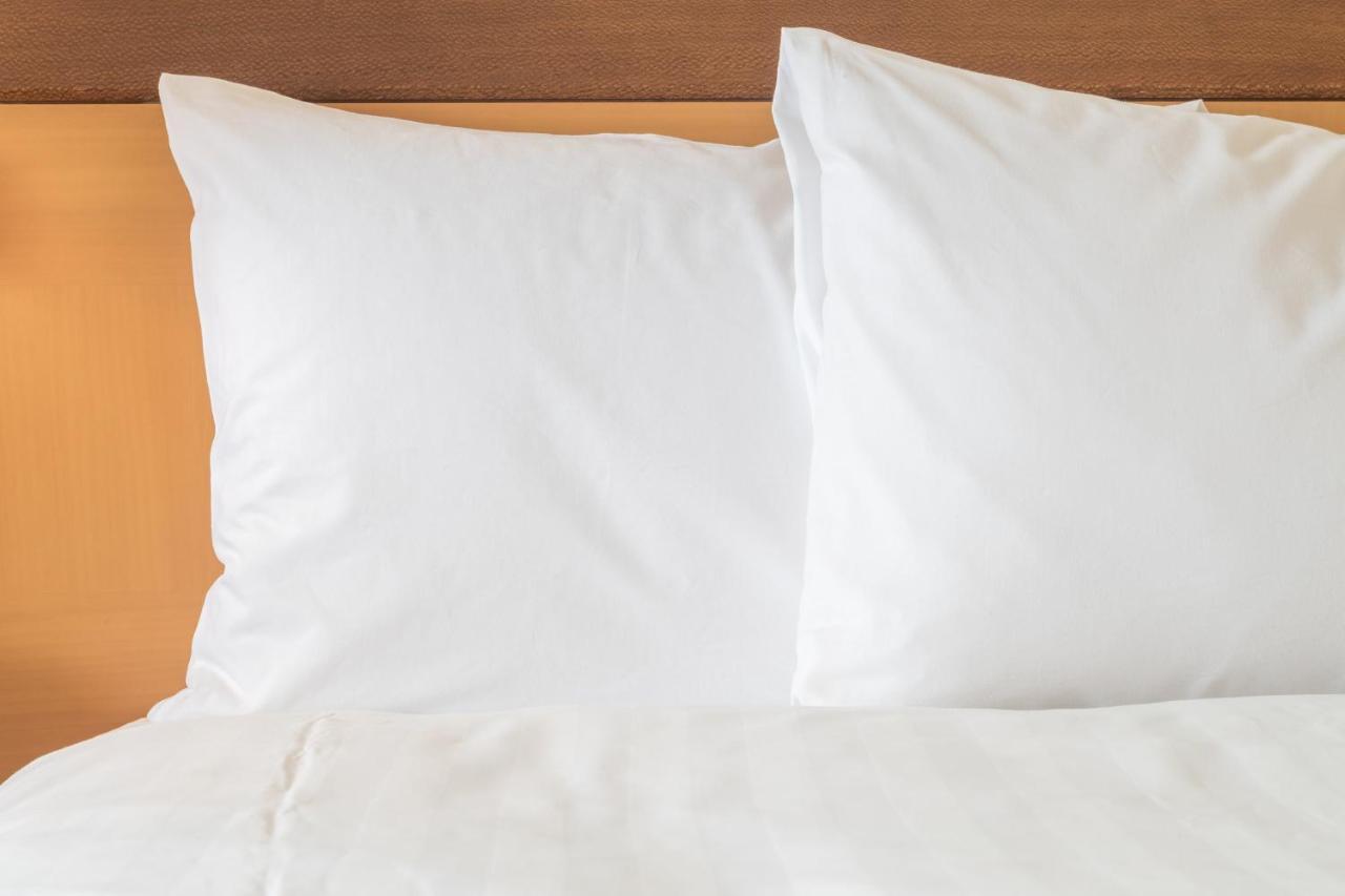 Holiday Inn Express & Suites - Dallas Market Center By Ihg Ngoại thất bức ảnh