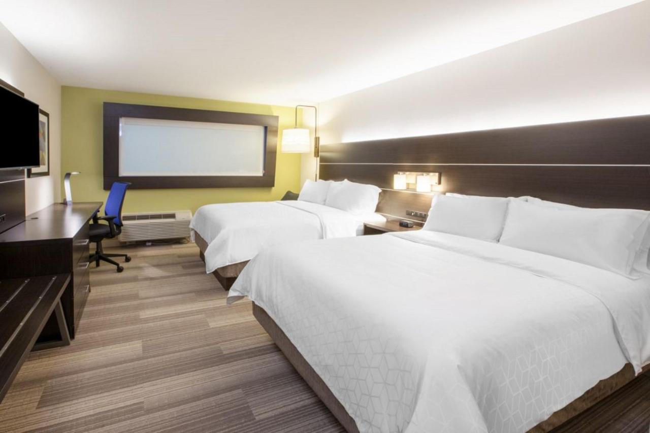 Holiday Inn Express & Suites - Dallas Market Center By Ihg Ngoại thất bức ảnh